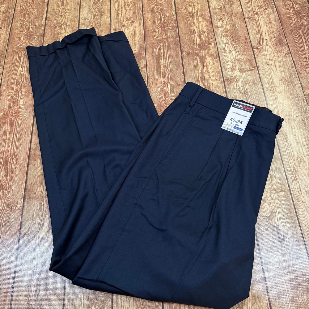Roundtree & Yorke TravelSmart Dress Pants Mens 40x36 Navy Blue Pleated Cuffed